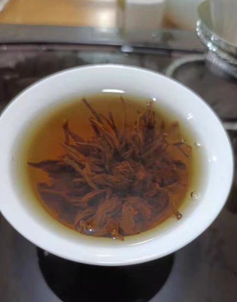滇红宝塔属于什么档次？滇红宝塔和滇红金螺哪个品质高