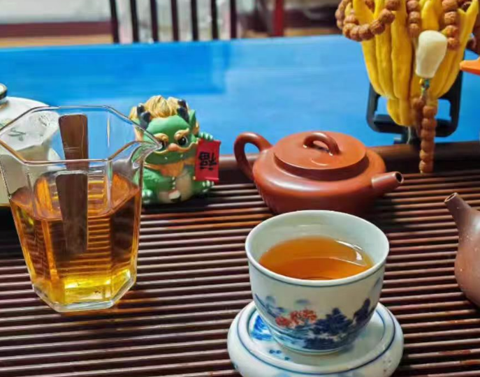 六妙白茶为什么这么贵？六妙白茶和白大师哪个好？