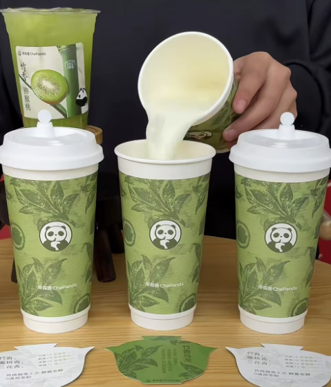 上市即遇冷！茶百道业绩下滑超六成，股价腰斩，原因几何？