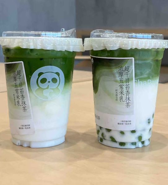 茶百道浓抹新品开启抹茶味觉风暴！全网热卖 140 万杯
