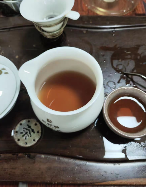 武夷星和八马哪个档次高？武夷星大红袍哪款好喝