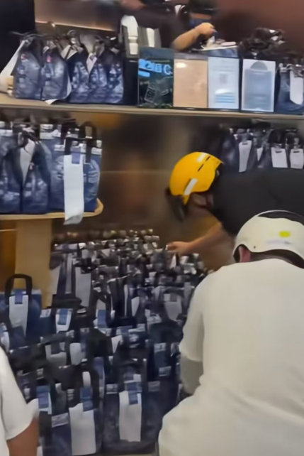 网友控诉茶百道：别人不要的奶茶换张标签继续卖？