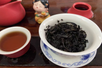 武夷星和八马哪个档次高？武夷星大红袍哪款好喝