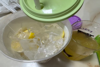 震惊！茶颜悦色柠檬茶被指 “买冰送茶”，比瑞幸还离谱？